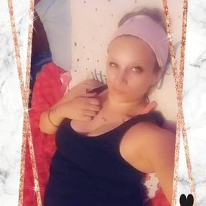 Meet your Posher, Sharon